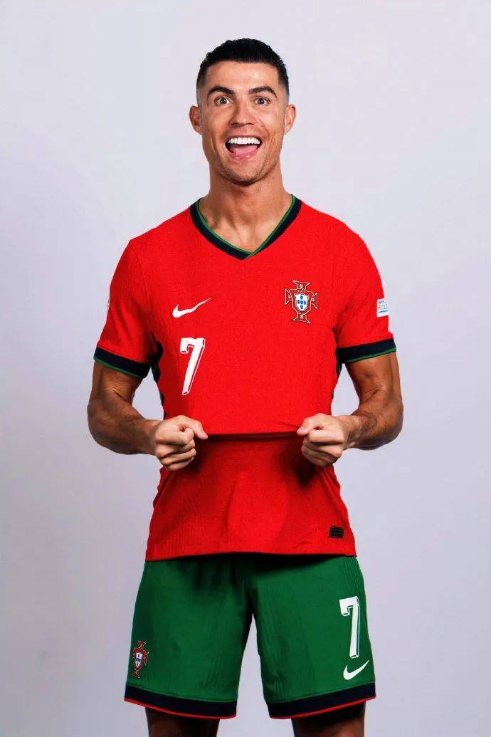 广东男篮33分大胜晋级八强，徐杰23+6胡明轩复出10+3，王洪泽9分