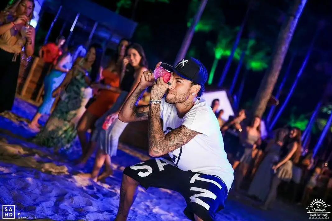 英超疯狂夜：切尔西利物浦双双翻车，11.4亿豪阵不敌升班马