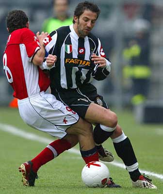 意大利杯半场：巴希奇远射造险，拉齐奥暂0-0AC米兰