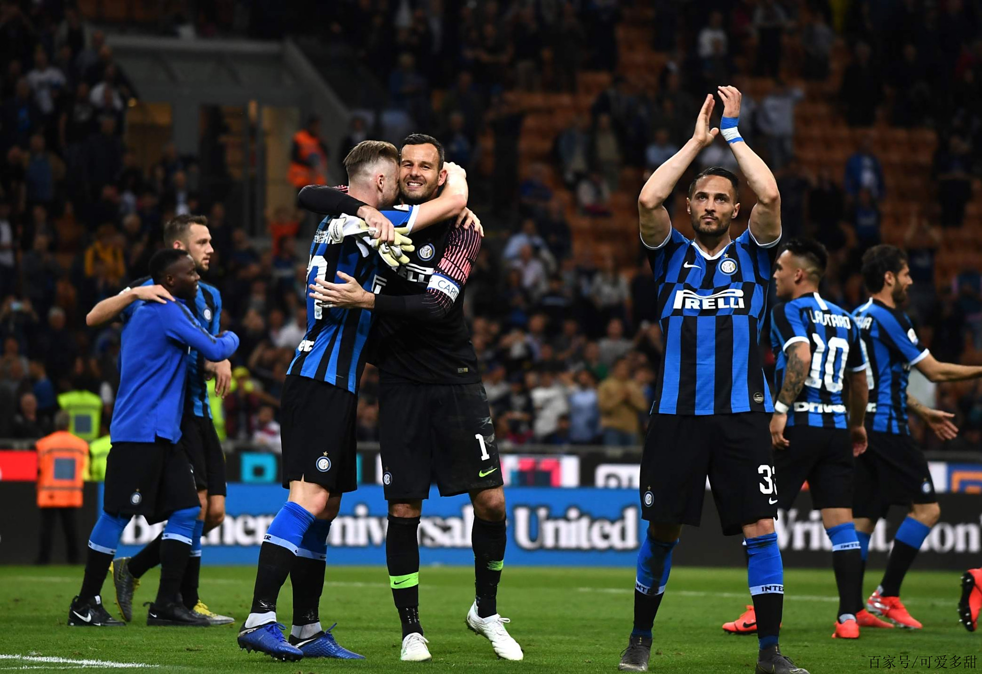 西媒：加西亚被阿拉维斯球员肘击后出现头晕，因此半场被换下