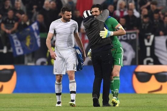 新闻背景：上一轮法甲，摩纳哥客场1-4不敌雷恩。