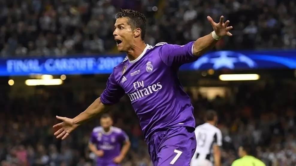 里程悲！伦纳德快船生涯30+次数达到70次，升至队史第二