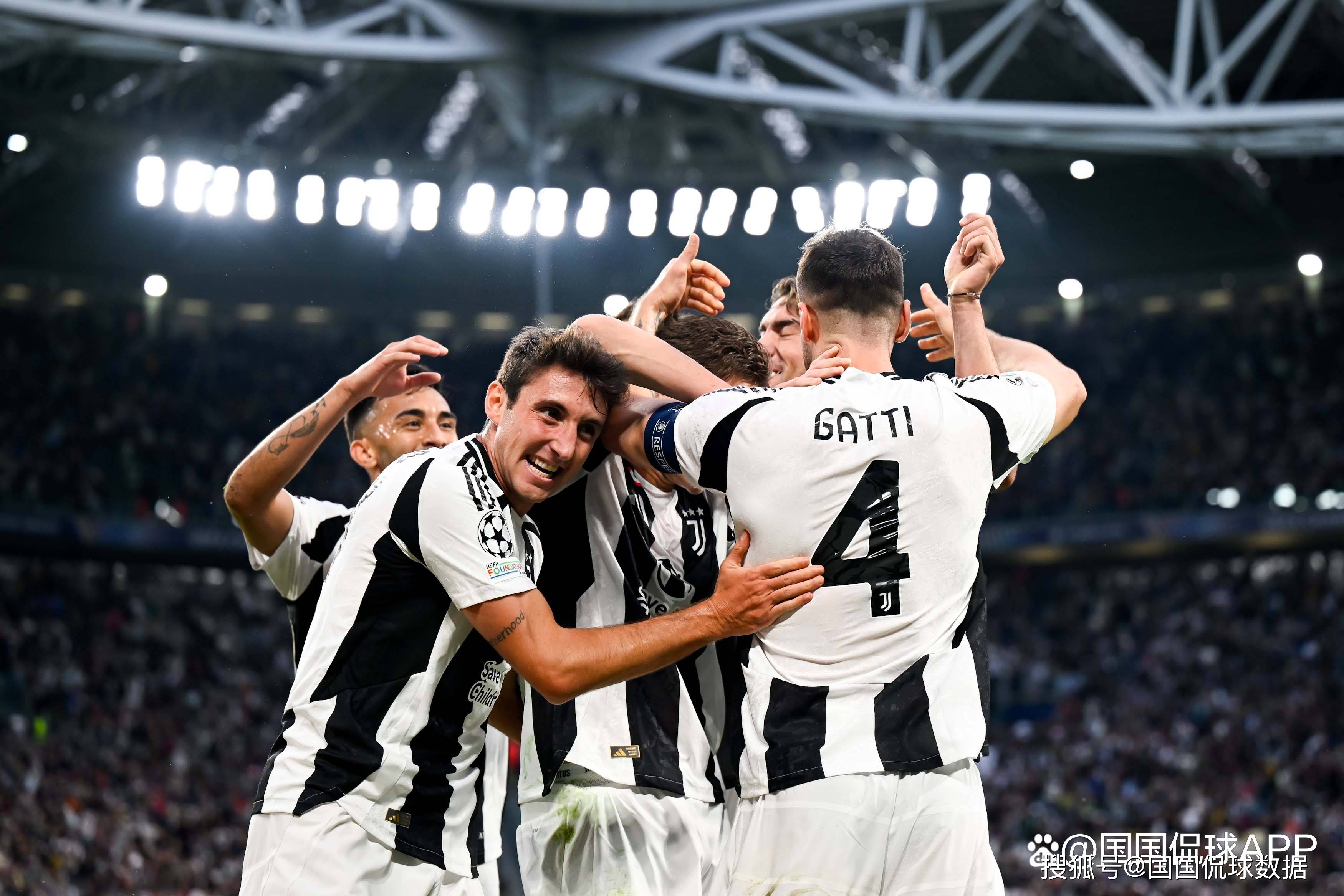 赫内斯：卡尔只踢3场德甲就和梅西相提并论，实在是太夸张了（赫内斯质疑将仅出战3场德甲的卡尔与梅西相提并论：言过其实）