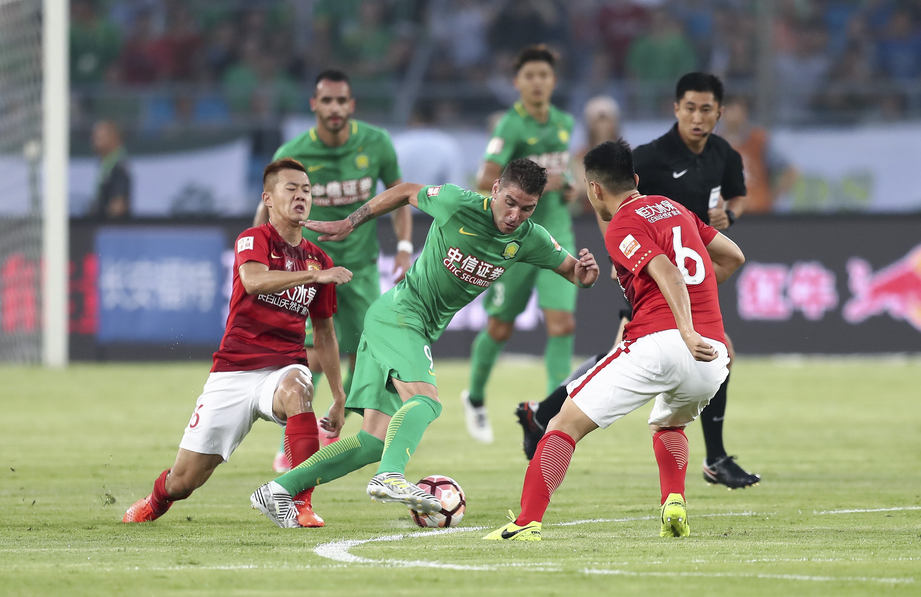 皇马后卫伤6个停2个，下轮西甲或只有2名正印一线队后卫可用（皇马后防告急：6伤2停，下轮西甲恐仅两名一线队正牌后卫可出战）